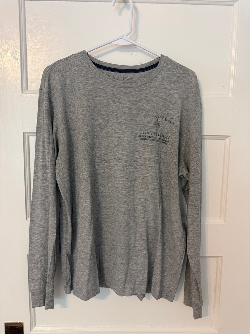 Nautica Men's Long Sleeve Crewneck Tee in Heather Gray